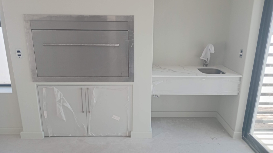 4 Bedroom Property for Sale in Sandown Western Cape